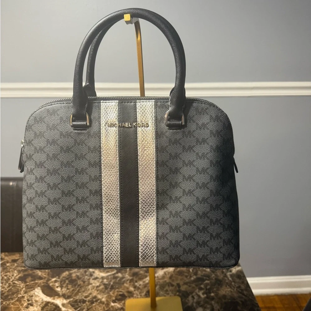 Michael Kors Cindy Large Dome Center Stripe Satchel Crossbody Bag - Picture 3 of 9